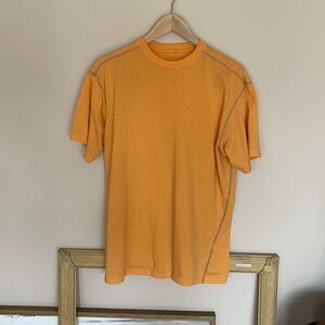 Men's Canyon Creek Fitted Orange Tee Shirt Size Medium Short Sleeve